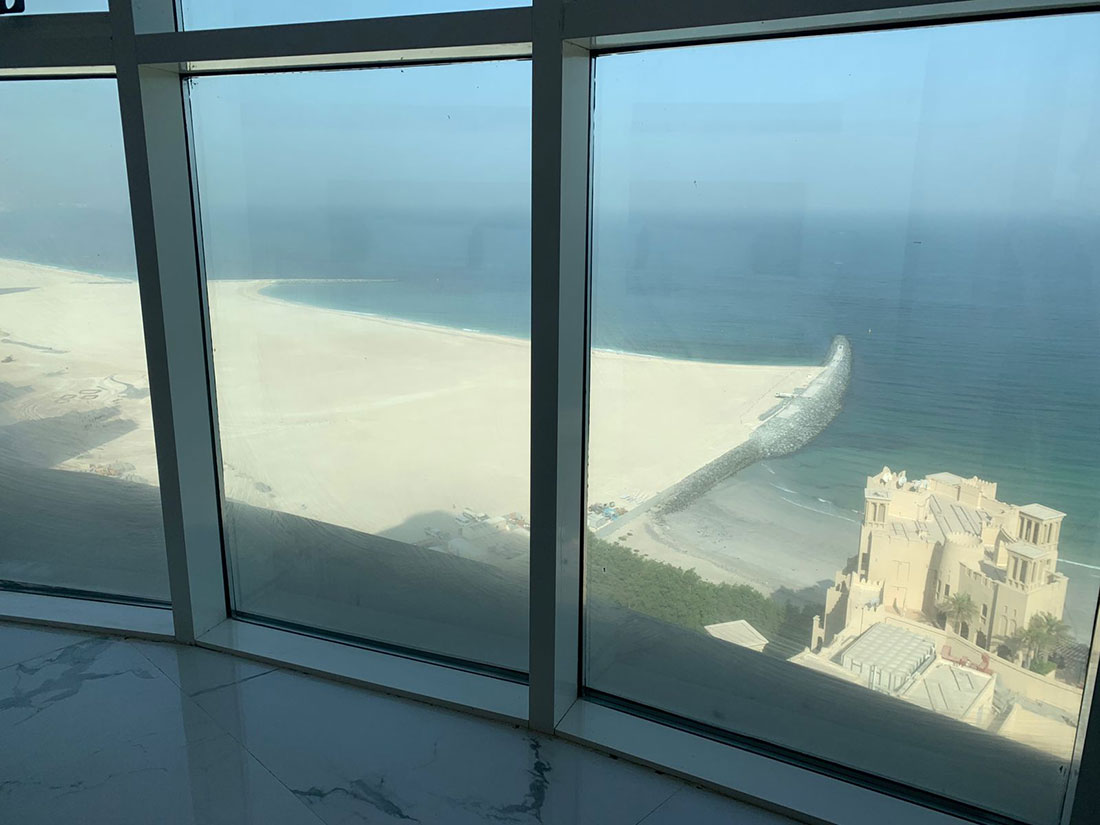 Four-bedroom-penthouse-for-8-people-with-DJ-lounge3