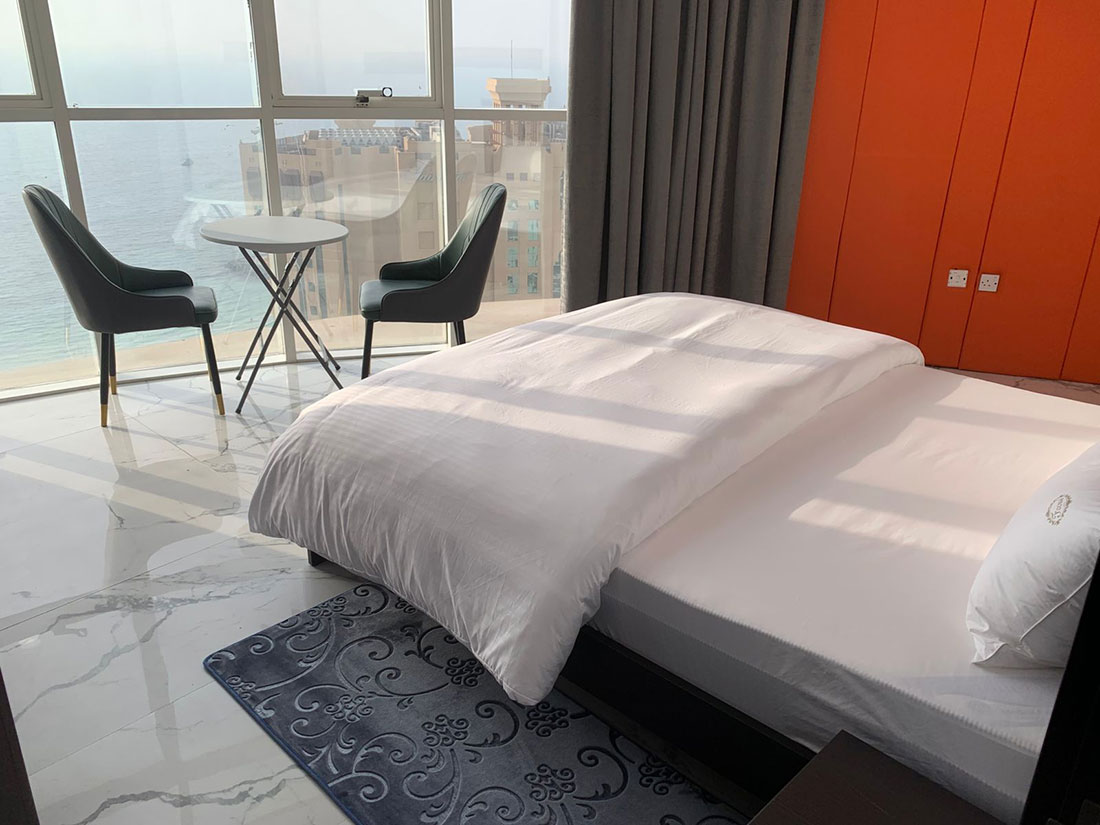 Four-bedroom-penthouse-for-8-people-with-DJ-lounge7